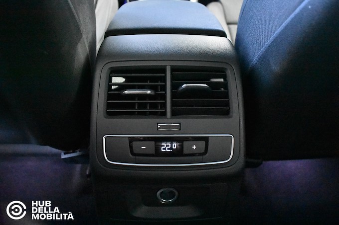 AUDI A4 Avant 40 g-tron S tronic